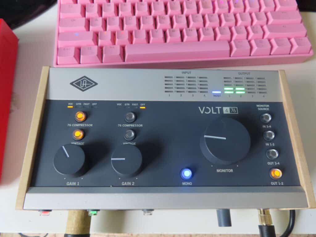 A picture of my UA's Volt 476 on my desktop