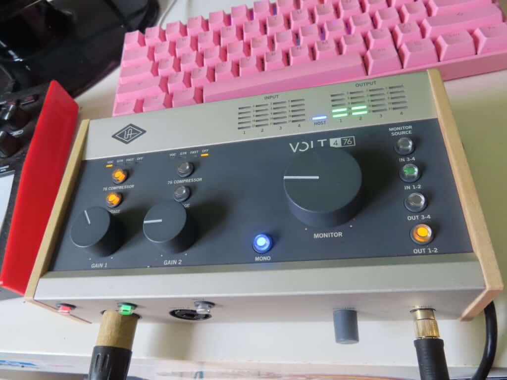 A picture of my UA's Volt 476 on my desktop